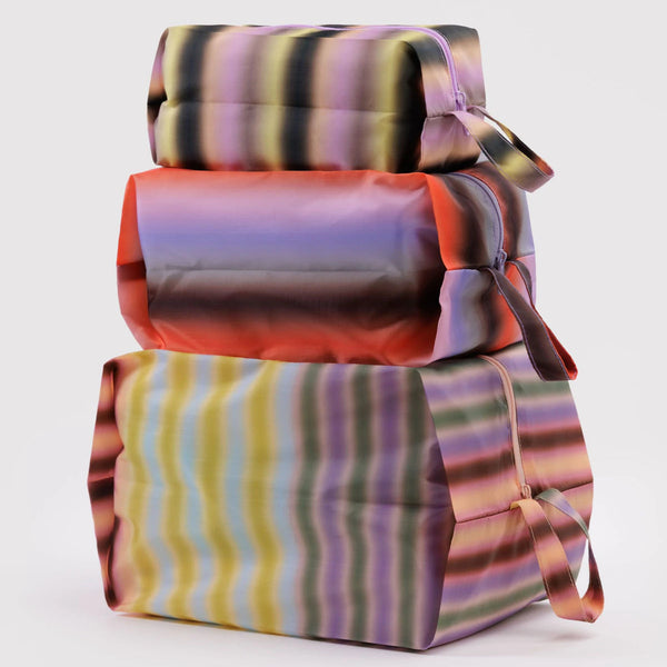 3D ZIP SET "GRADIENT STRIPES" — by Baggu