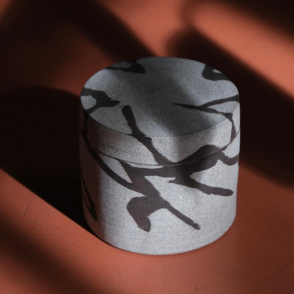 SANDSTONE BOXE MISHIMA — by Sarah-Jeanne Riberdy