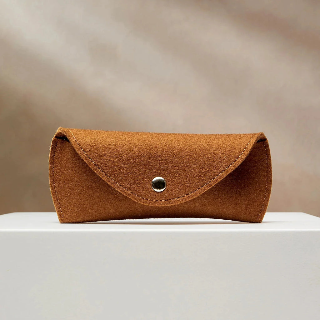 JAZZ GLASSES CASE - Camel — by Gonthier Atelier