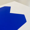 FOLDED SHAPES #01 BLEU, impression fer à dorer, 15 x 21 cm – par Julie Safirstein