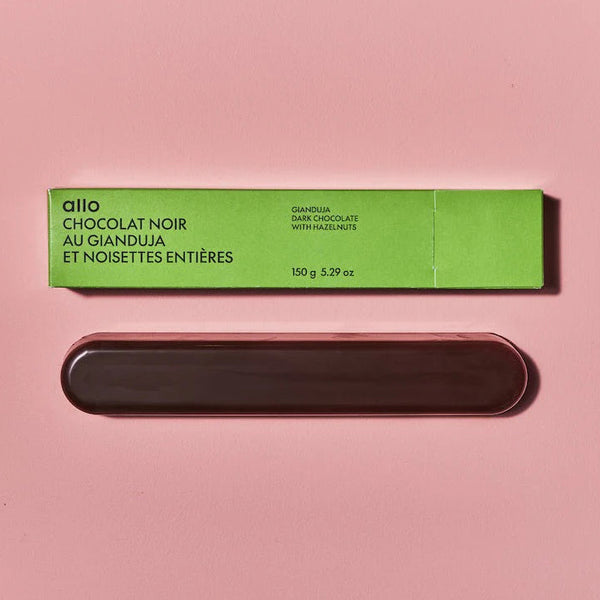 BARRE DE CHOCOLAT NOIR AU GIANDUJA ET NOISETTES ENTIÈRES — par Allo Simone
