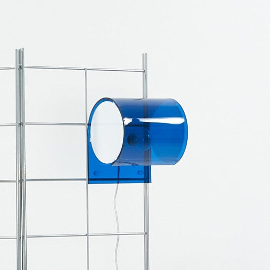 GLO-UP, BLEU TRANSPARENT - Applique murale (sur fil) — par Douglas Ball