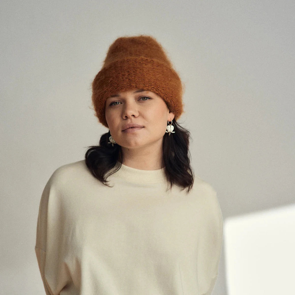 BONNET EN MOHAIR CLOUD – Lait d'Or  — par Heirloom