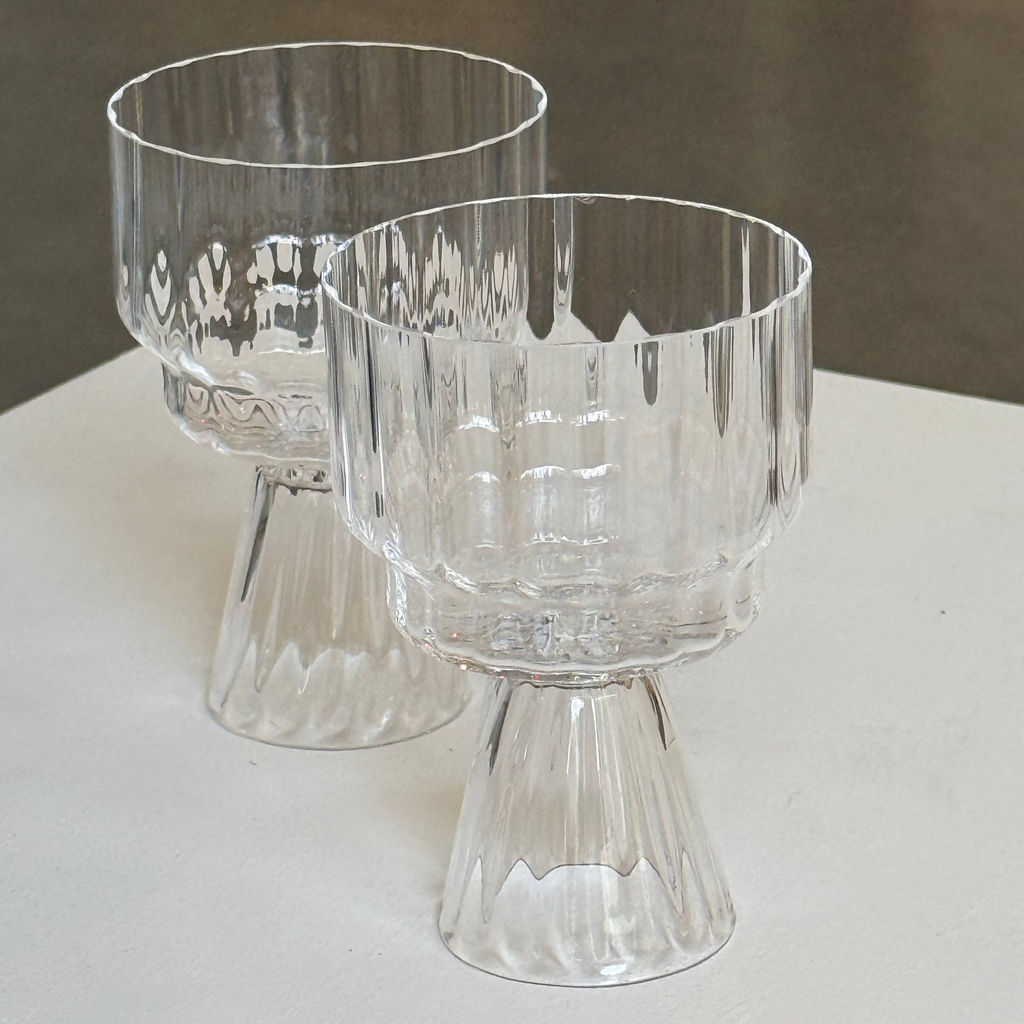 SET OF TWO HAND-BLOWN WINE GLASSES, CLEAR TRANSPARENT — by Fusion f.