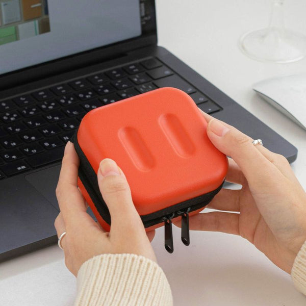 MINI HARD SHELL CASE (ORANGE) — by Nähe