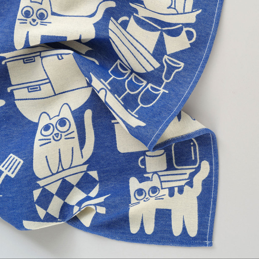 "KITCHEN CATS" TEA TOWEL — by Elliot Kruszynski