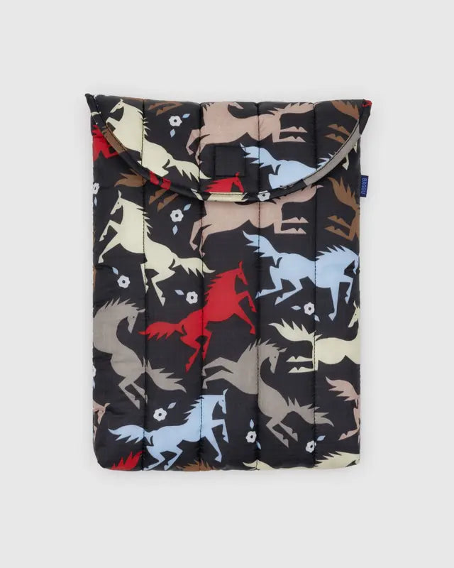 PUFFY LAPTOP SLEEVE “HORSE CUT-OUTS“ (Multiple Sizes) — by Baggu