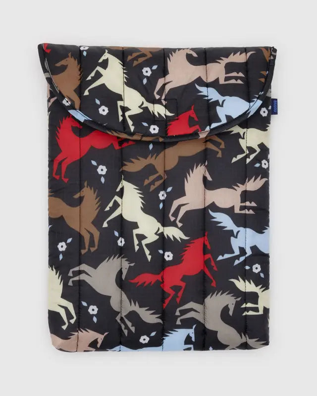 POCHETTE D'ORDINATEUR PUFFY « HORSE CUT-OUTS » (plusieurs formats) — par Baggu