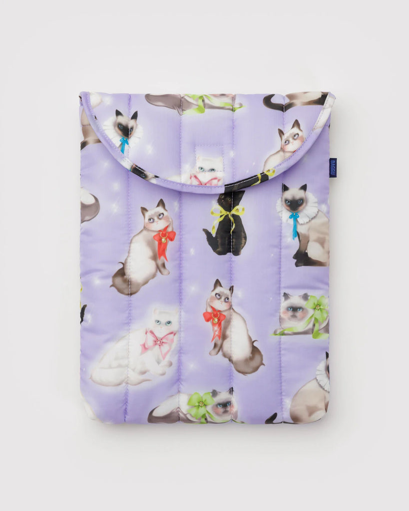 PUFFY LAPTOP SLEEVE "FANCY CATS” 13"/14" — by Baggu