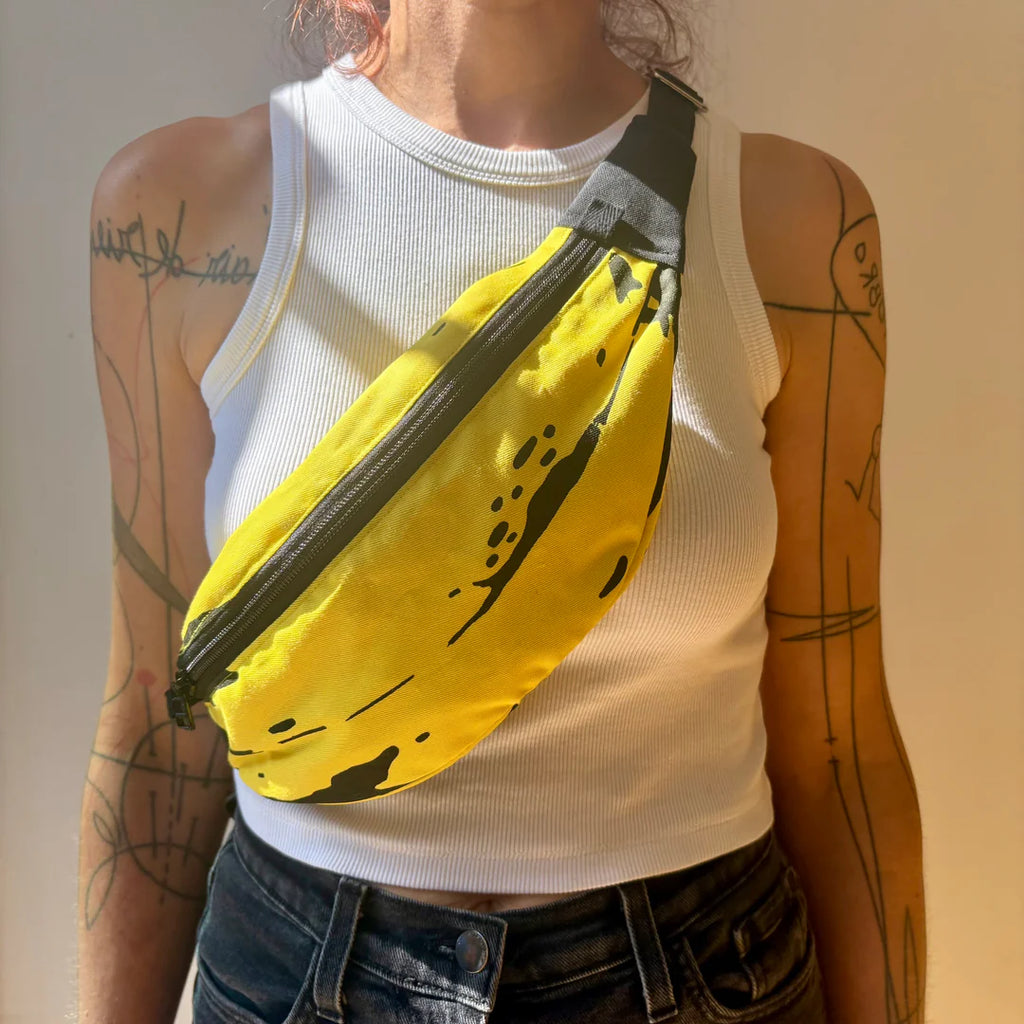 BANANA FANNY PACK — by La fée raille