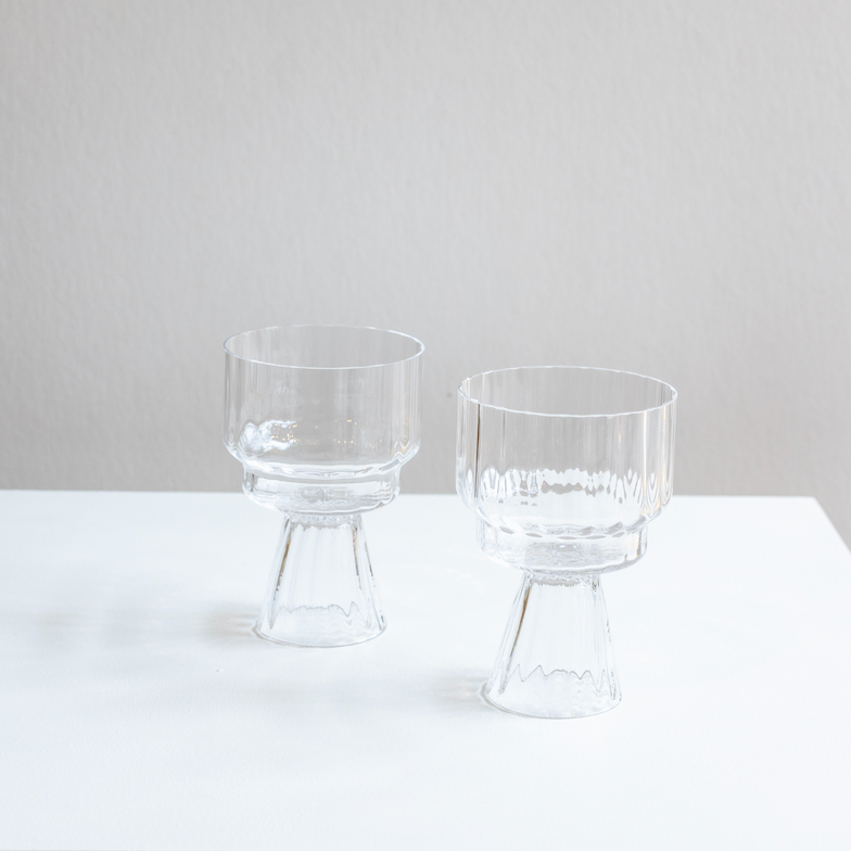 SET OF TWO HAND-BLOWN WINE GLASSES, CLEAR TRANSPARENT — by Fusion f.