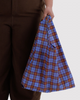 SAC RÉUTILISABLE STANDARD « TARTAN BLEU » — par Baggu