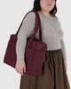 SMALL CLOUD BAG CARRY-ON (MAHOGANY) — by Baggu