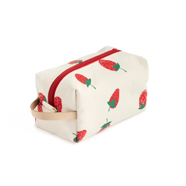STRAWBERRY POUCH  — by La fée raille