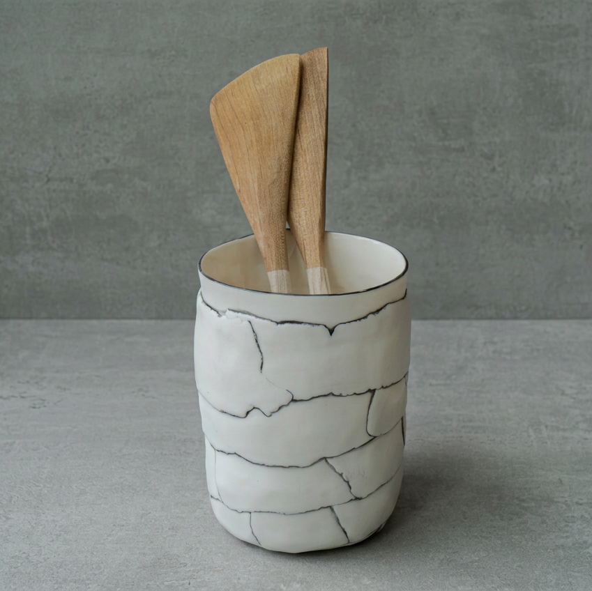 UTENSIL HOLDER — by Gréta Céramiste