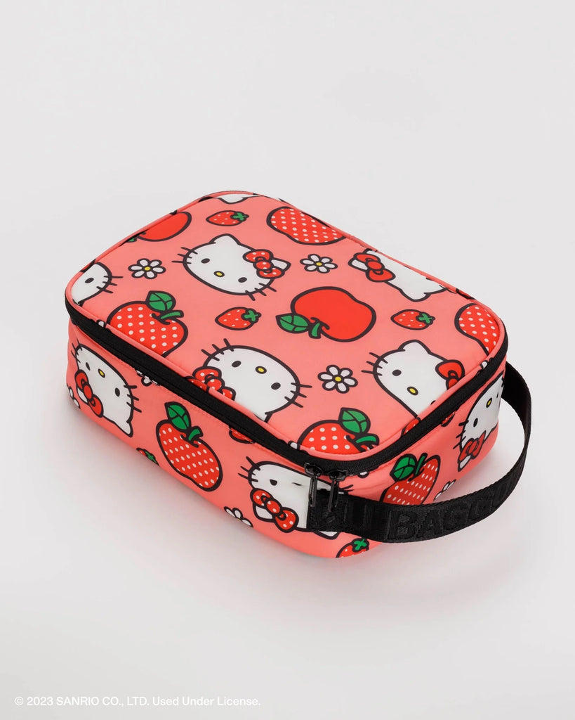 PUFFY LUNCH BAG (HELLO KITTY APPLE) — by Baggu Paperole