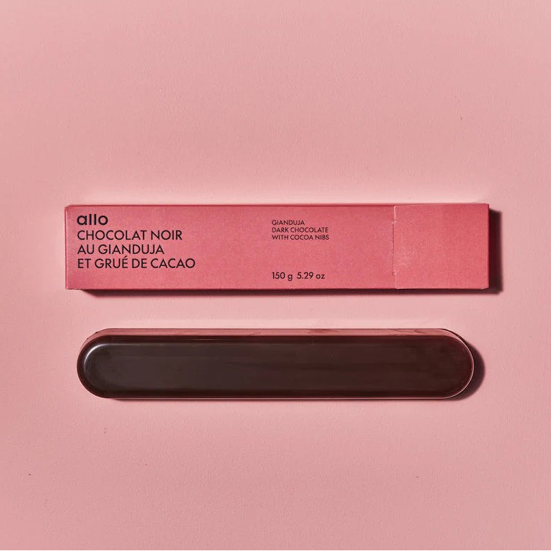 BARRE DE CHOCOLAT NOIR AU GIANDUJA ET GRUÉ DE CACAO — par Allo Simone